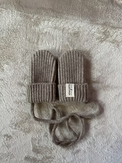 Adalletti - merino wol - wantjes sand