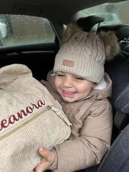 Adalletti - muts met sjaal